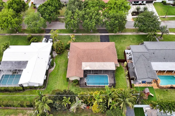 $750,000 | 7241 Northwest 5th Court, Plantation, FL 33317