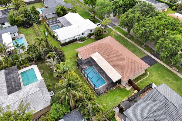 $750,000 | 7241 Northwest 5th Court, Plantation, FL 33317