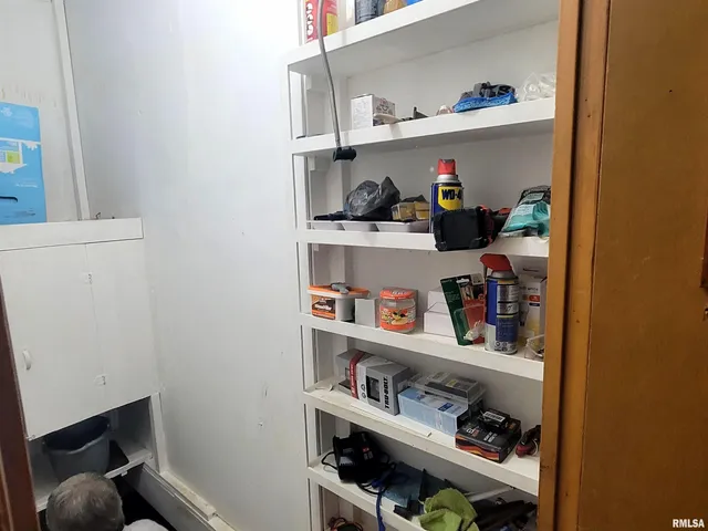 $69,400 | 210 South White Street, Macomb, IL 61455