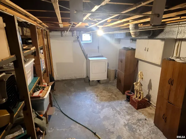 $69,400 | 210 South White Street, Macomb, IL 61455