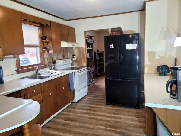 $69,400 | 210 South White Street, Macomb, IL 61455