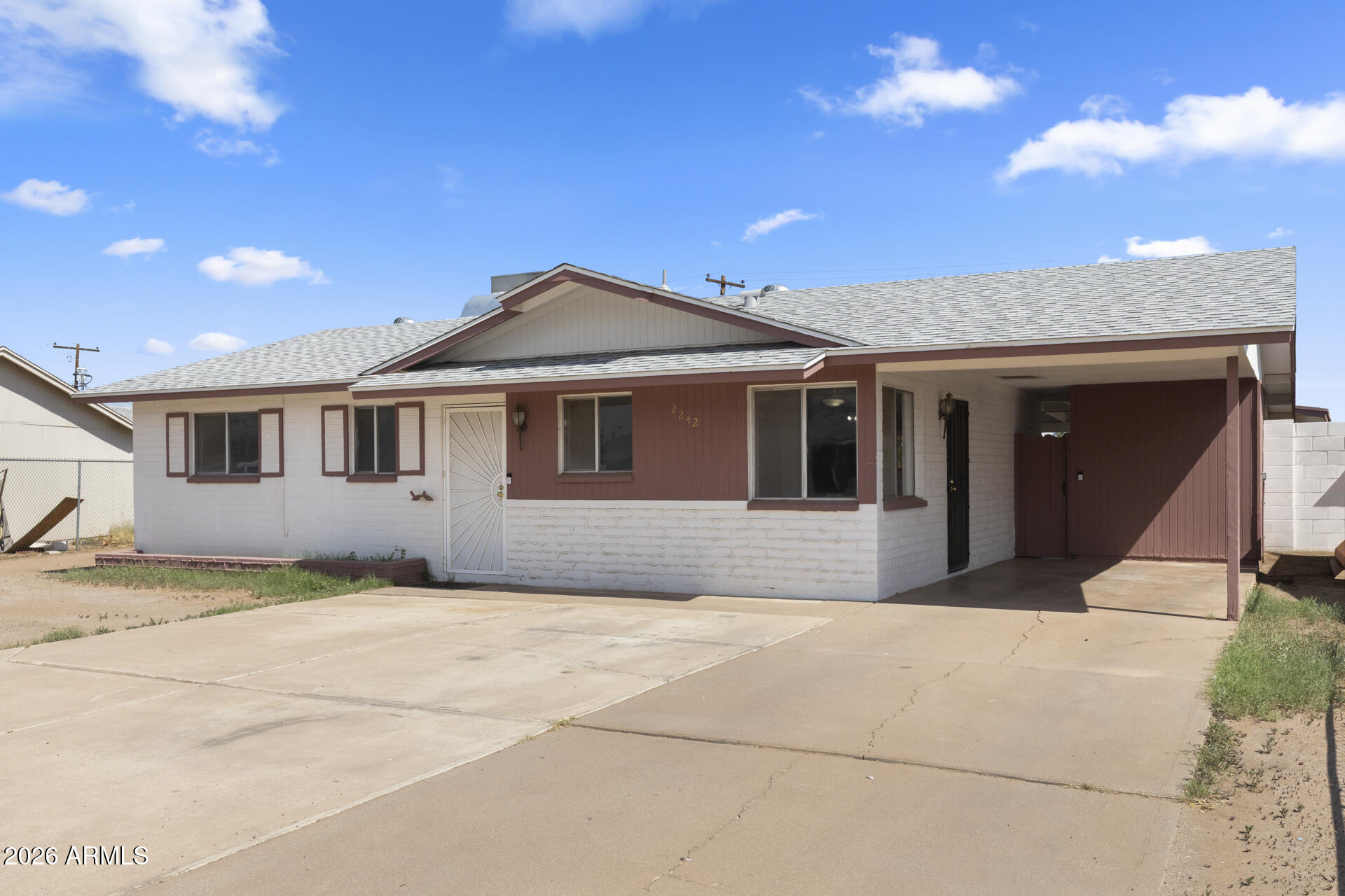 2242 East Chipman Road Phoenix, AZ 85040 - Photo 2 of 25 FRONT