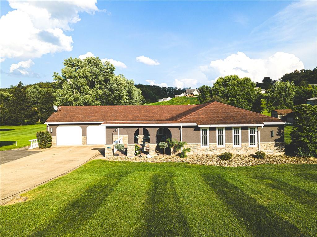 558 Country Club Road Washington, PA 15301 - Photo 1 of 25 Gallery Image 1