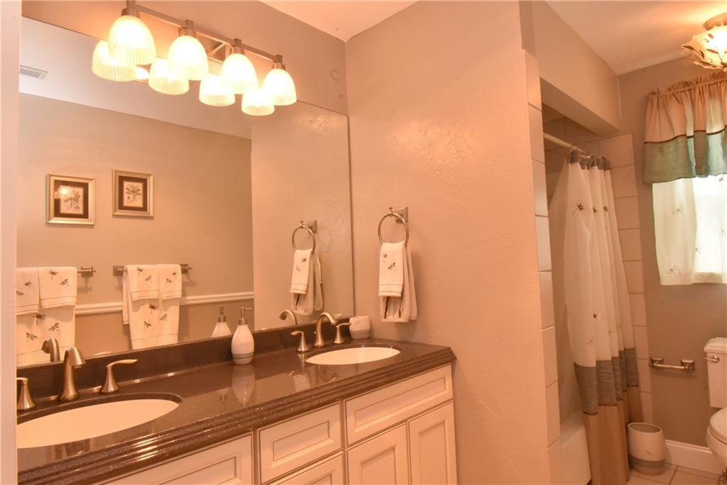 558 Country Club Road Washington, PA 15301 - Photo 18 of 25 Gallery Image 18
