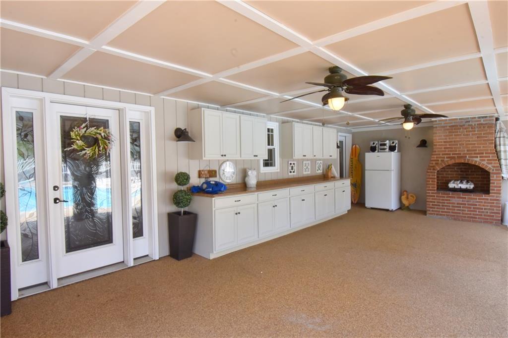 558 Country Club Road Washington, PA 15301 - Photo 3 of 25 Gallery Image 3