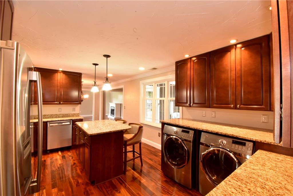558 Country Club Road Washington, PA 15301 - Photo 7 of 25 Gallery Image 7