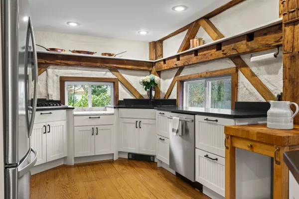 $1,375,000 | 9 Conifer Ridge, Cumberland, ME 04110