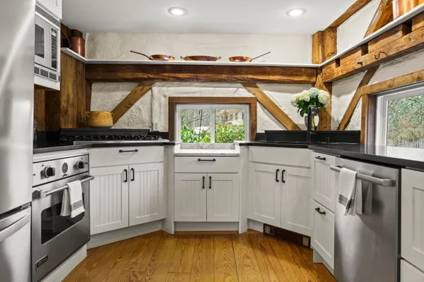 $1,375,000 | 9 Conifer Ridge, Cumberland, ME 04110