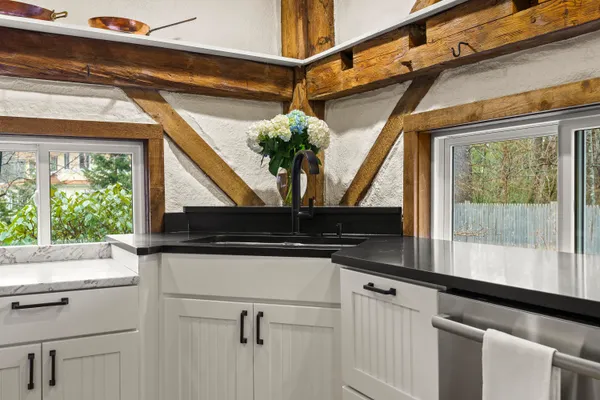 $1,375,000 | 9 Conifer Ridge, Cumberland, ME 04110