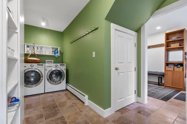 $1,375,000 | 9 Conifer Ridge, Cumberland, ME 04110