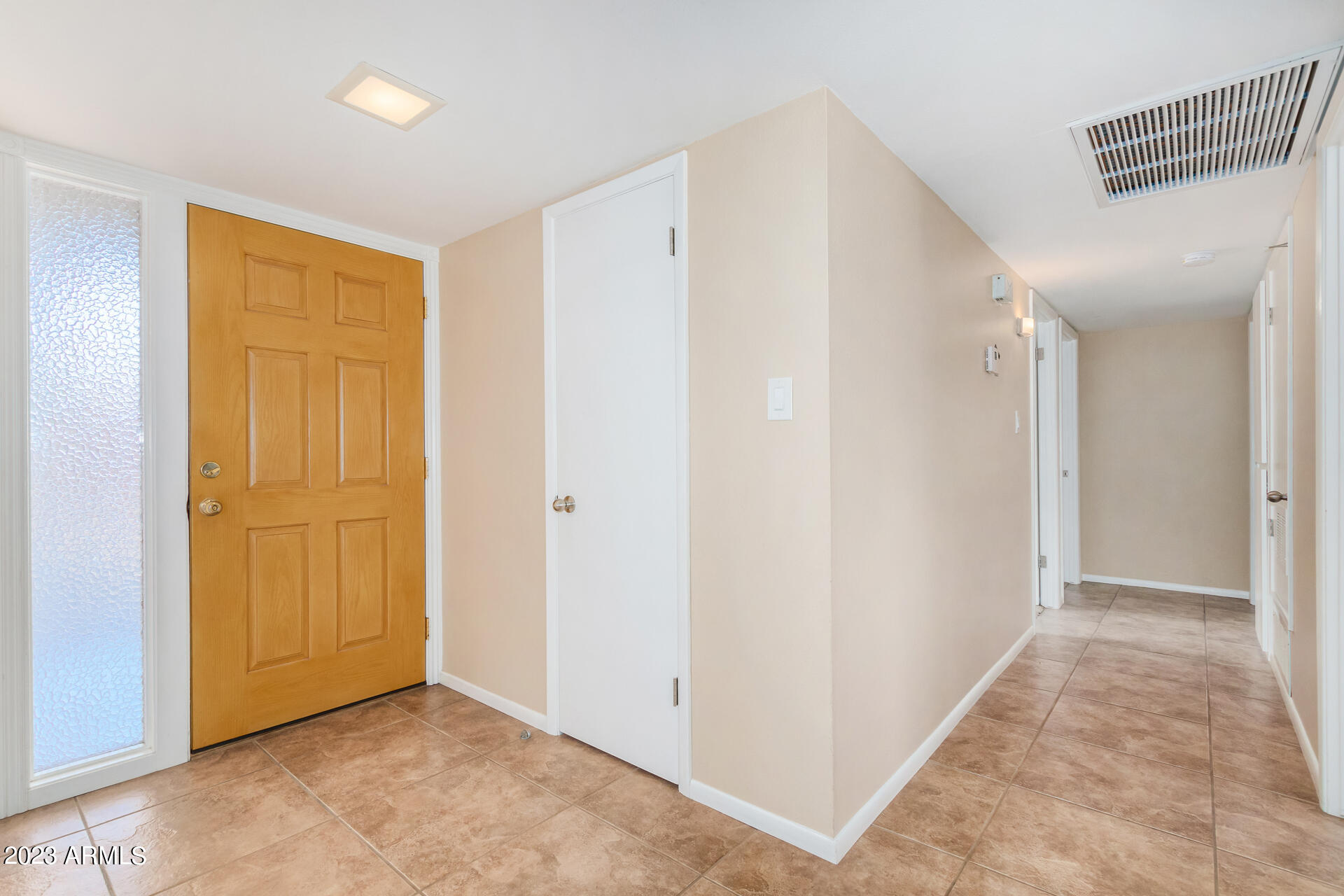 113 East Riviera Drive Tempe, AZ 85282 - Photo 4 of 47 0006-06 - Riveria