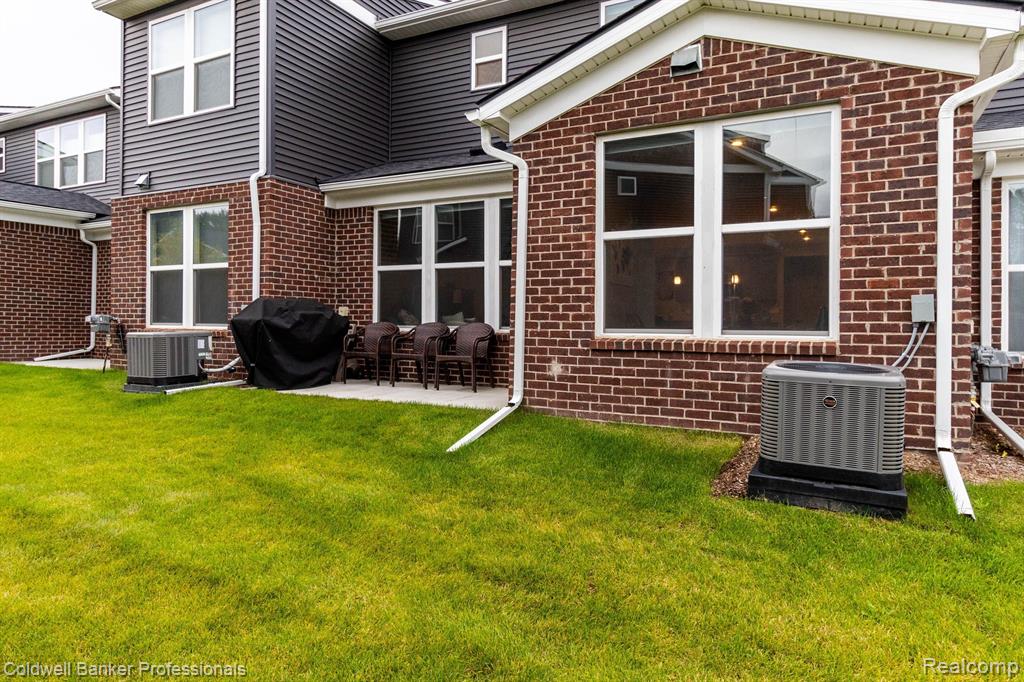 336 Strawberry Drive Rochester Hills, MI 48307 - Photo 45 of 47