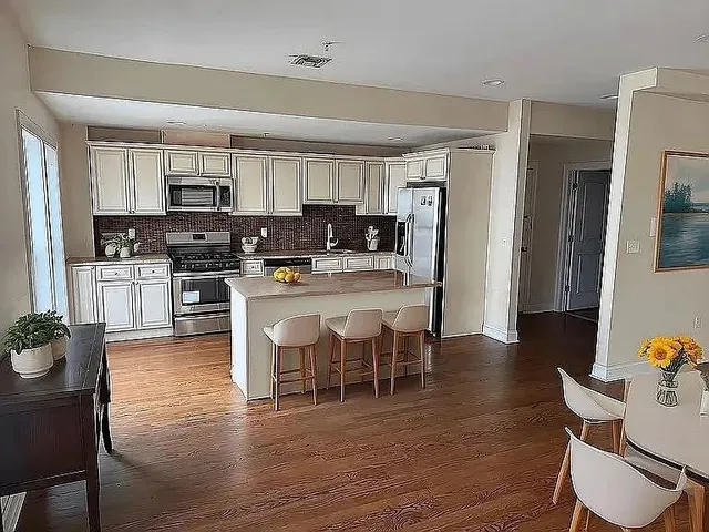 $3,500 | 600 Frank E Rodgers Boulevard North, Unit 2R, Harrison, NJ 07029