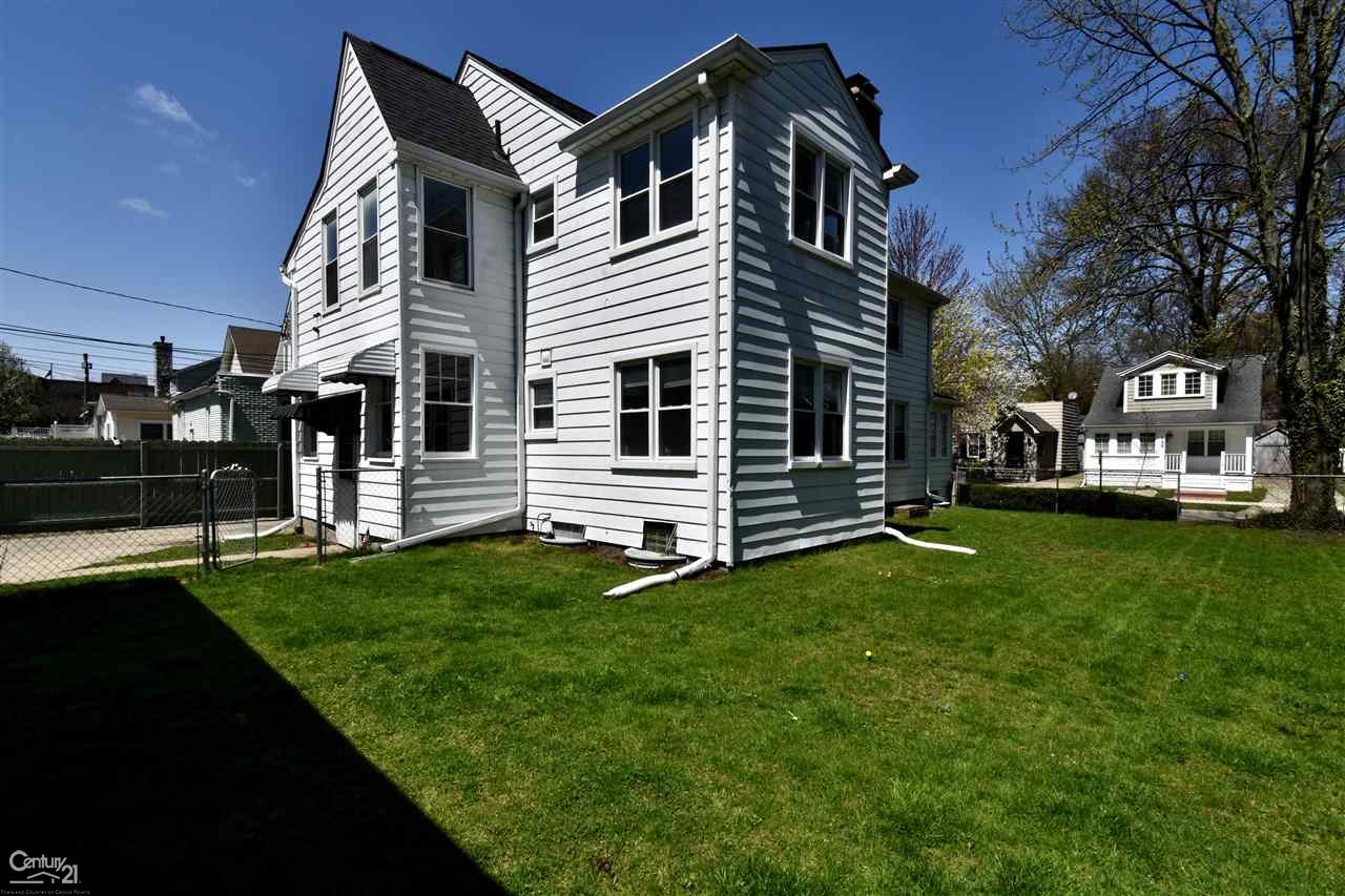 131 Muir Road Grosse Pointe Farms, MI 48236 - Photo 19 of 21