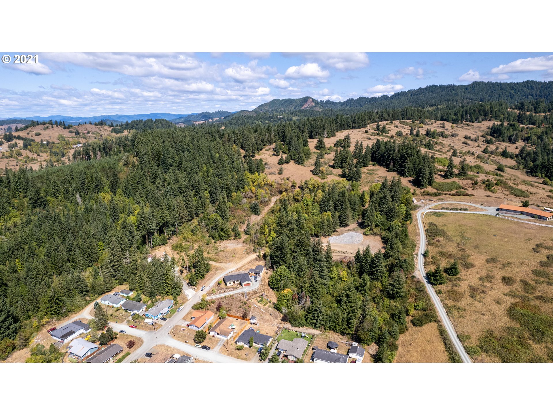 2375 King Lane Myrtle Point, OR 97458 - Photo 3 of 22 Gallery Image 3