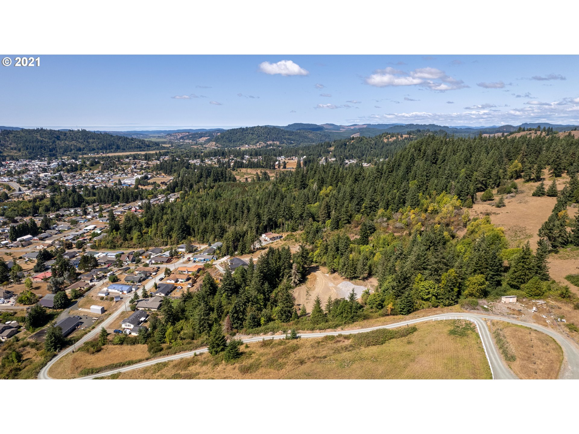 2375 King Lane Myrtle Point, OR 97458 - Photo 5 of 22 Gallery Image 5