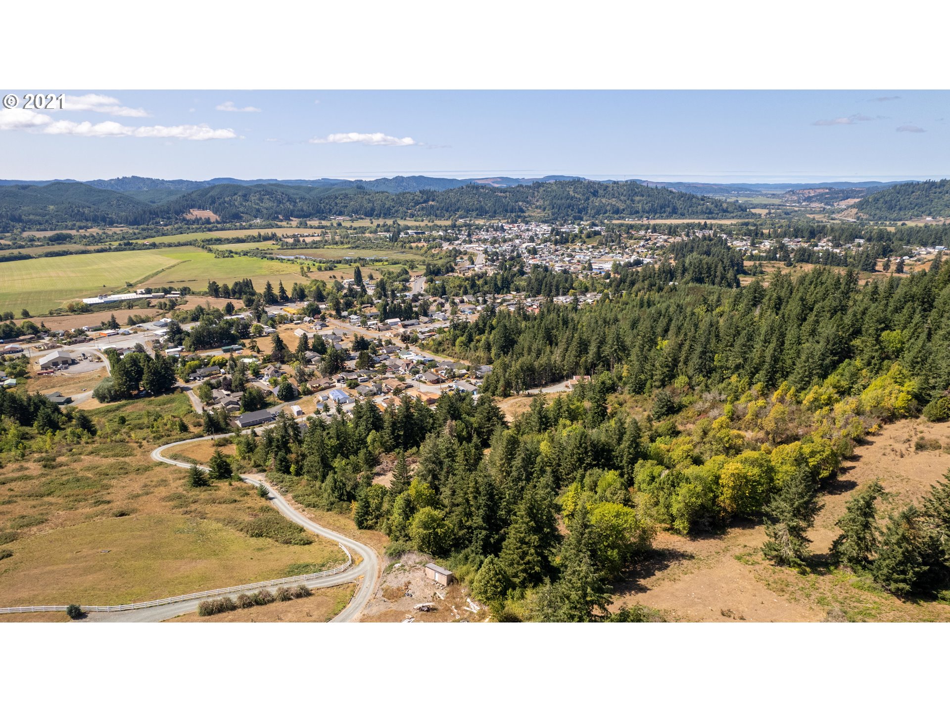 2375 King Lane Myrtle Point, OR 97458 - Photo 7 of 22 Gallery Image 7