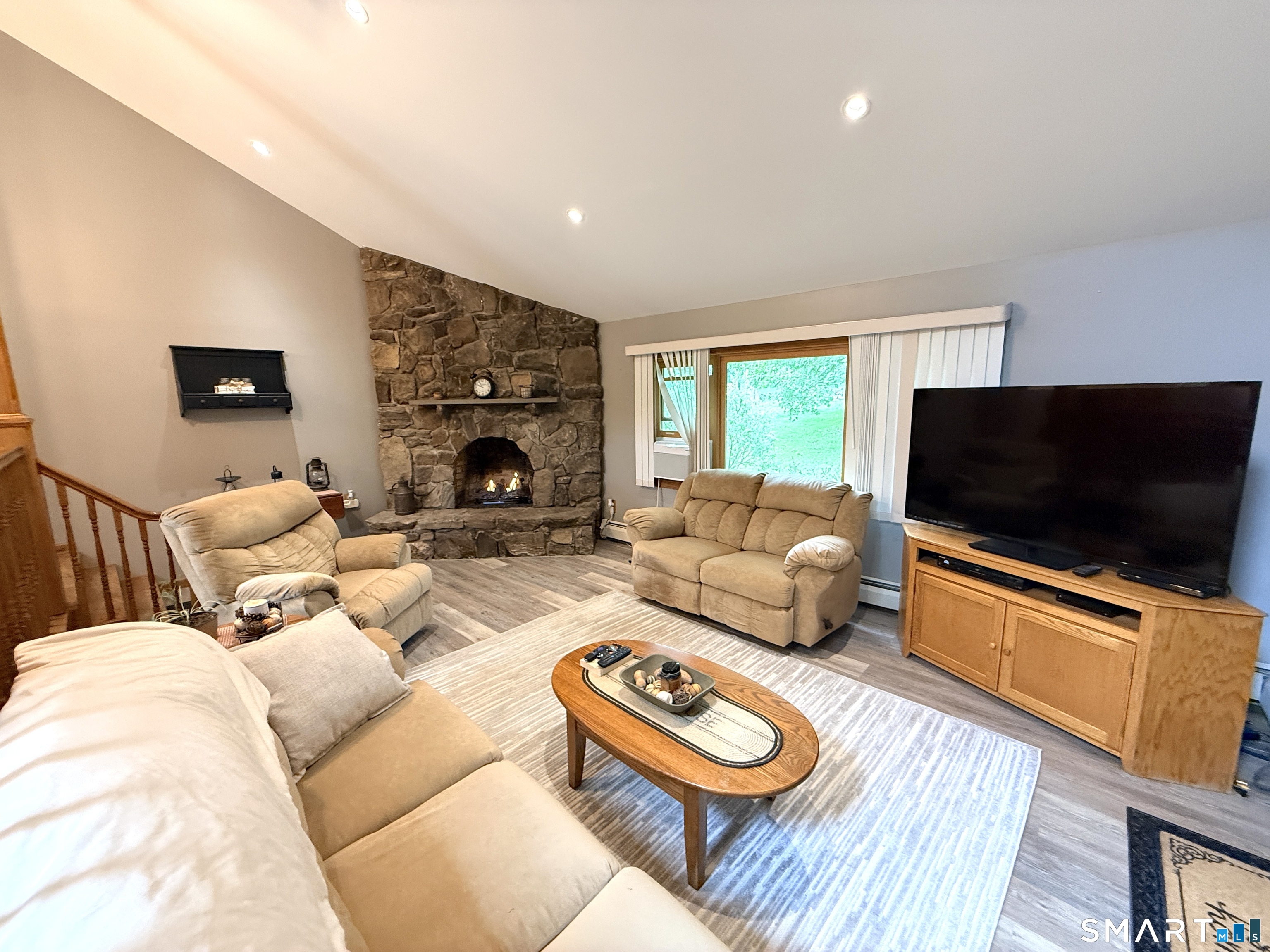 136 Losaw Road Winsted, CT 06098 - Photo 17 of 38 Gallery Image 17
