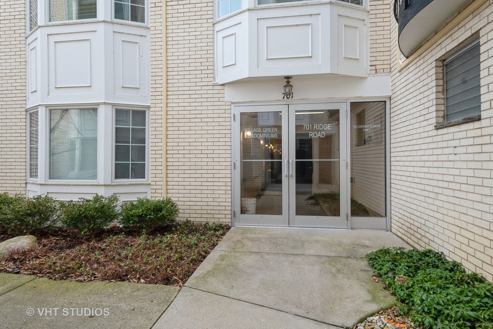 701 Ridge Road, Unit 4DS Wilmette, IL 60091 - Photo 2 of 11 Gallery Image 2