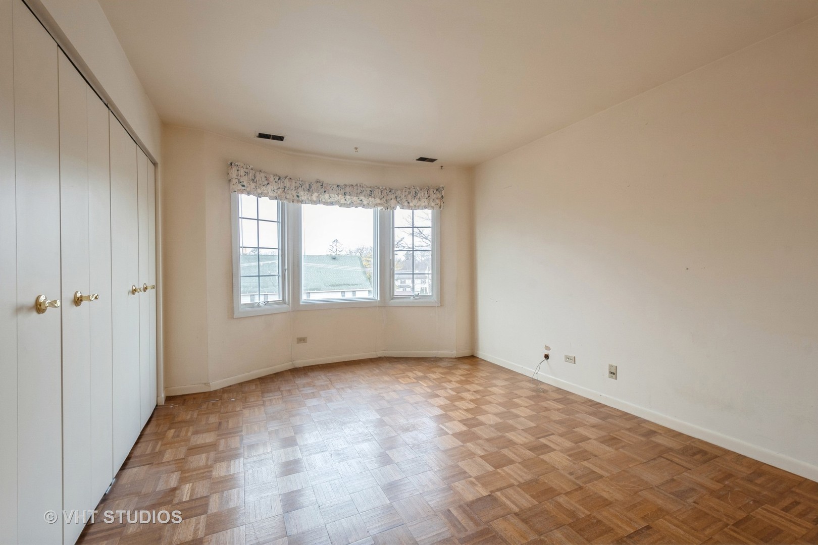 701 Ridge Road, Unit 4DS Wilmette, IL 60091 - Photo 7 of 11 Gallery Image 7
