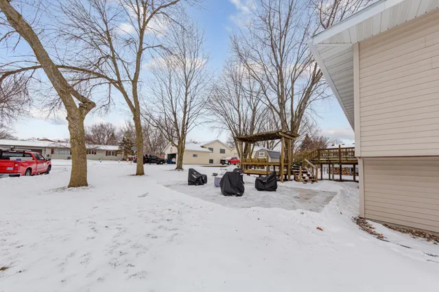 $327,500 | 225 19th Street Northeast, Owatonna, MN 55060