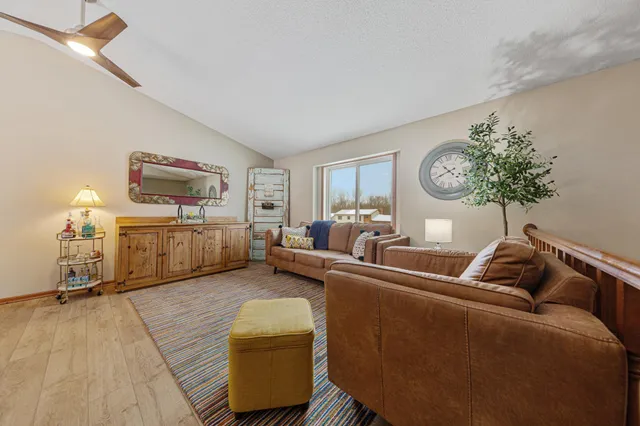 $327,500 | 225 19th Street Northeast, Owatonna, MN 55060