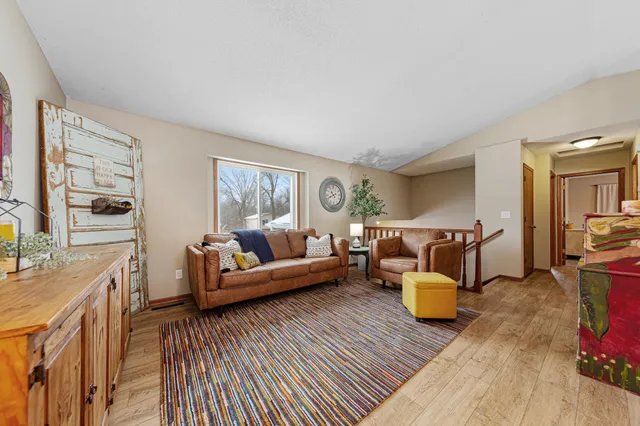 $327,500 | 225 19th Street Northeast, Owatonna, MN 55060