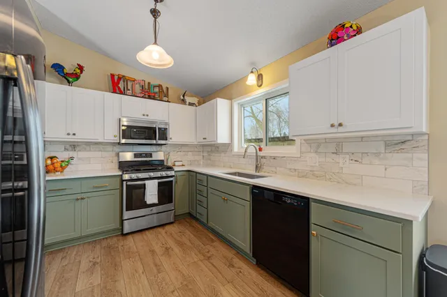 $327,500 | 225 19th Street Northeast, Owatonna, MN 55060