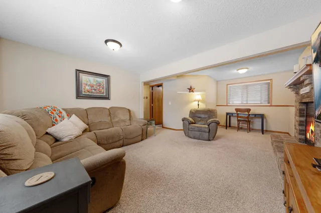 $327,500 | 225 19th Street Northeast, Owatonna, MN 55060