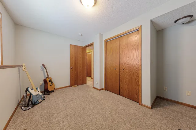 $327,500 | 225 19th Street Northeast, Owatonna, MN 55060