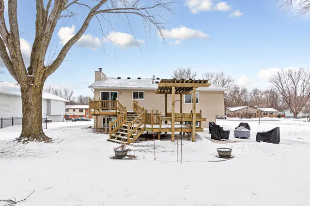 $327,500 | 225 19th Street Northeast, Owatonna, MN 55060