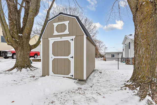 $327,500 | 225 19th Street Northeast, Owatonna, MN 55060