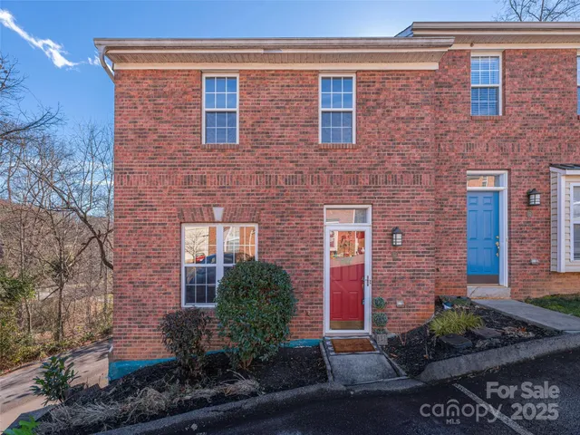 $335,000 | 53 Vancott Court, Clyde, NC 28721