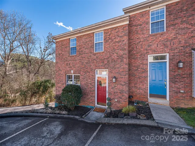 $335,000 | 53 Vancott Court, Clyde, NC 28721