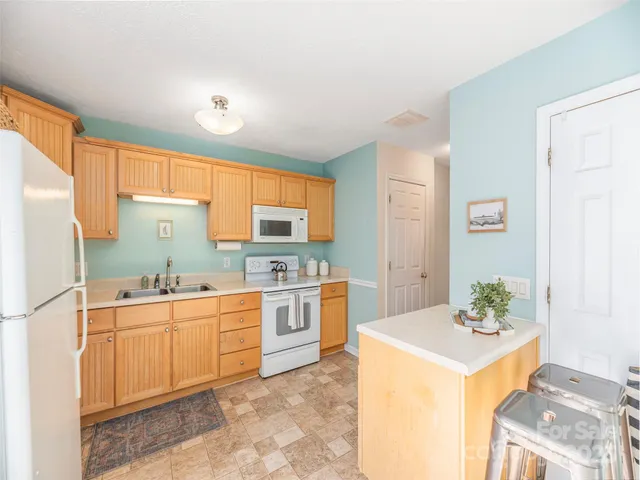 $335,000 | 53 Vancott Court, Clyde, NC 28721