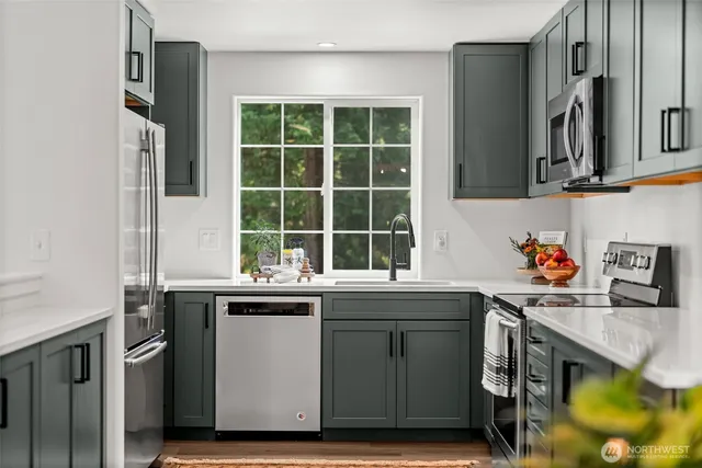 $780,000 | 1099 Makah Place, Fox Island, WA 98333