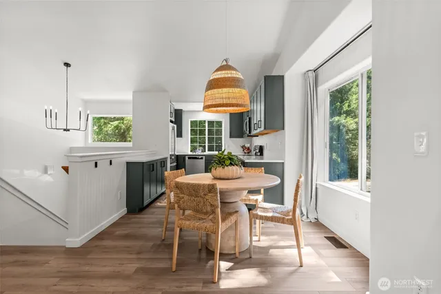 $780,000 | 1099 Makah Place, Fox Island, WA 98333