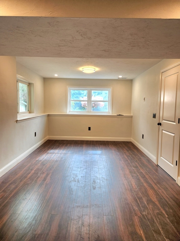 29 Buckley Road Worcester, MA 01602 - Photo 22 of 34 Gallery Image 22