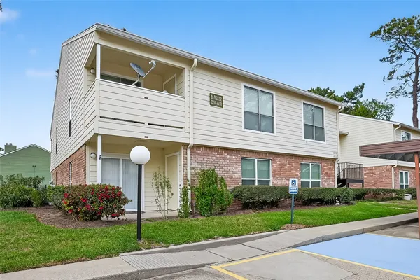 $1,400 | 14555 Wunderlich Drive, Unit 2208, Houston, TX 77069