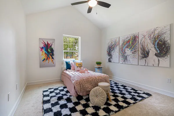 $499,999 | 290 Apple Valley Drive, Panorama Village, TX 77304