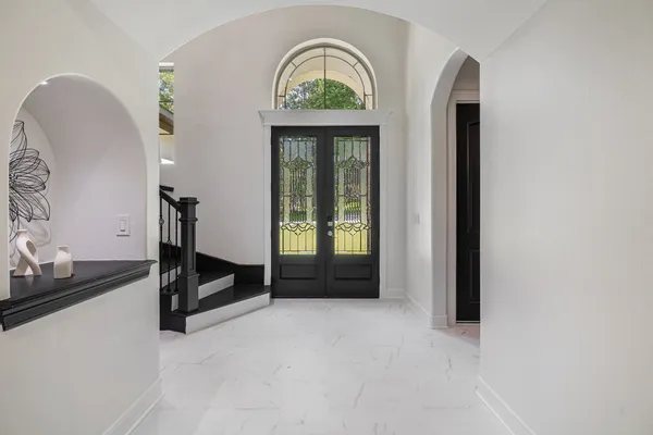 $499,999 | 290 Apple Valley Drive, Panorama Village, TX 77304