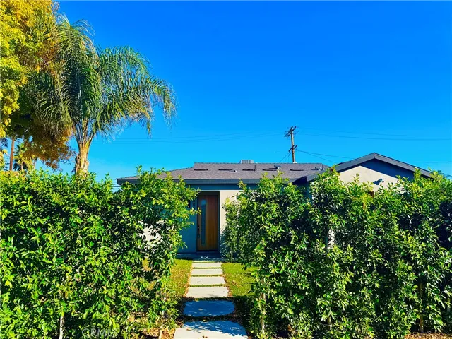 $2,900 | 6858 Aura Avenue, Reseda, CA 91335