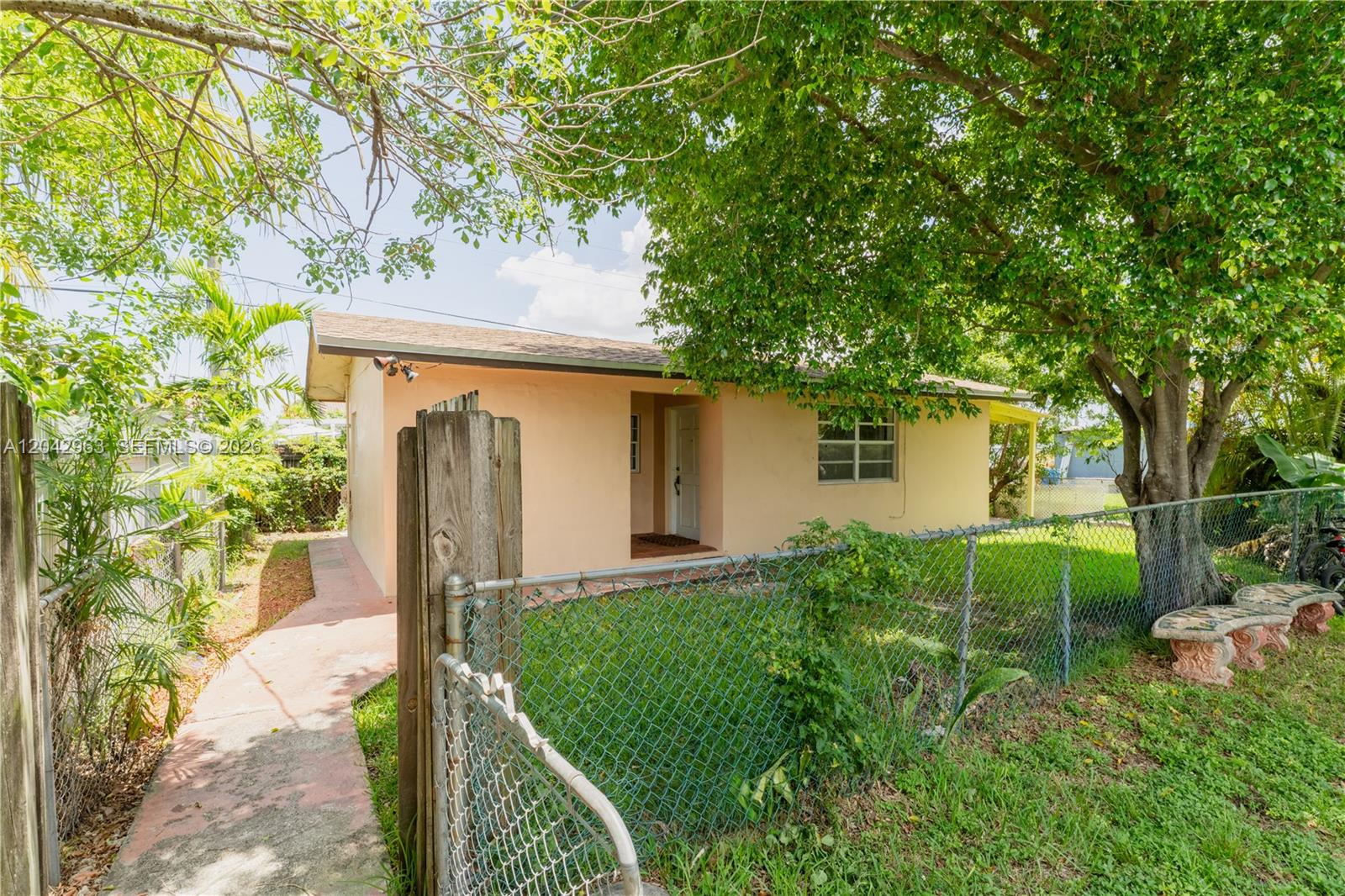 9265 Southwest 38th Street Miami, FL 33165 - Photo 10 of 18 2nd Structure