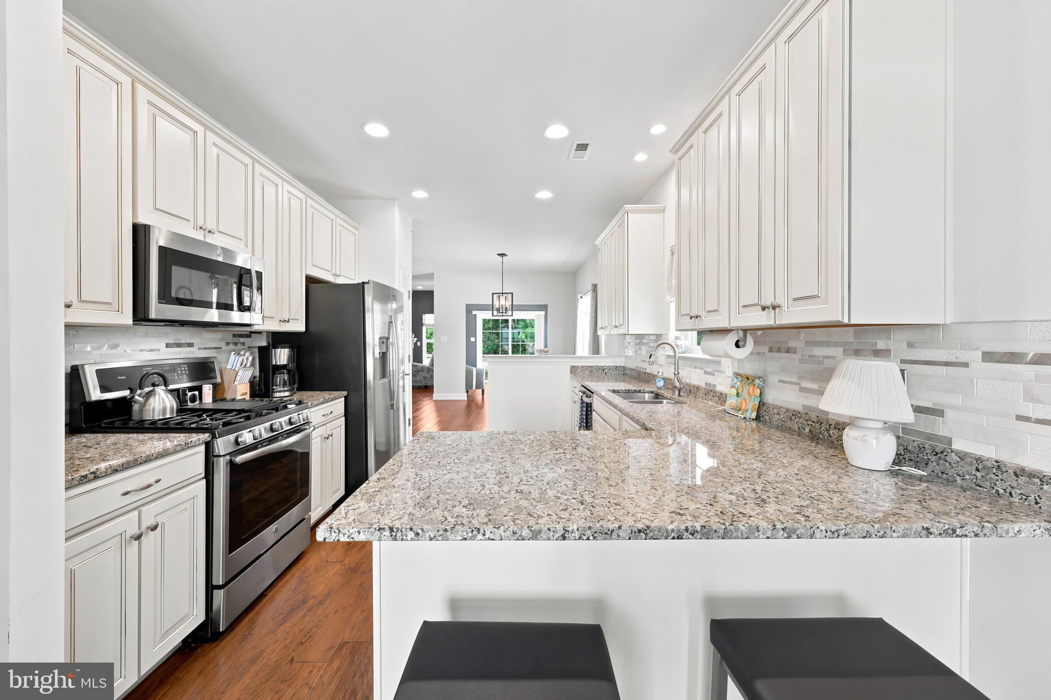 118 Field Loop Glassboro, NJ 08028 - Photo 3 of 34 Updated Kitchen