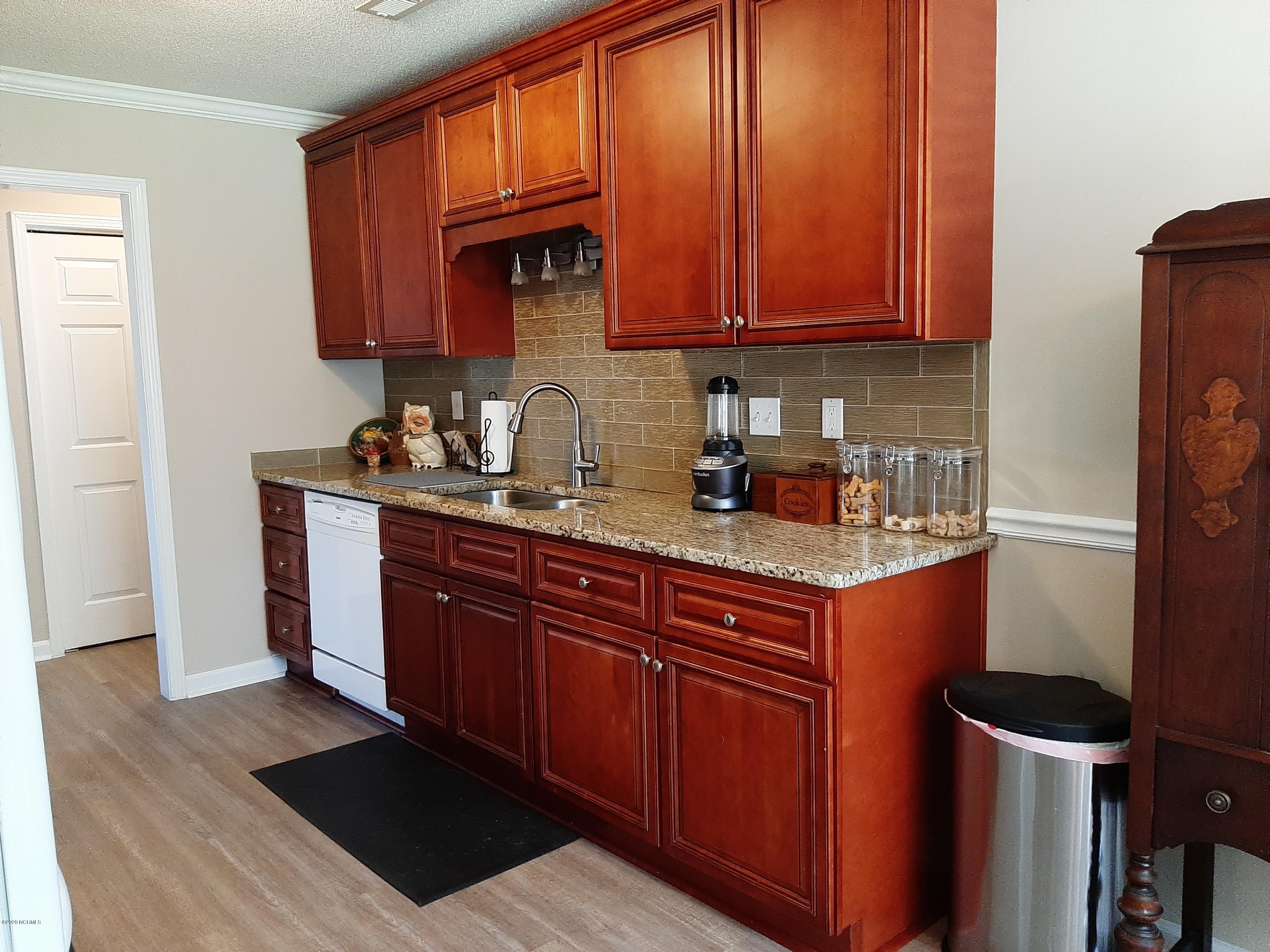 7112 Murrayville Road Wilmington, NC 28411 - Photo 2 of 14 002