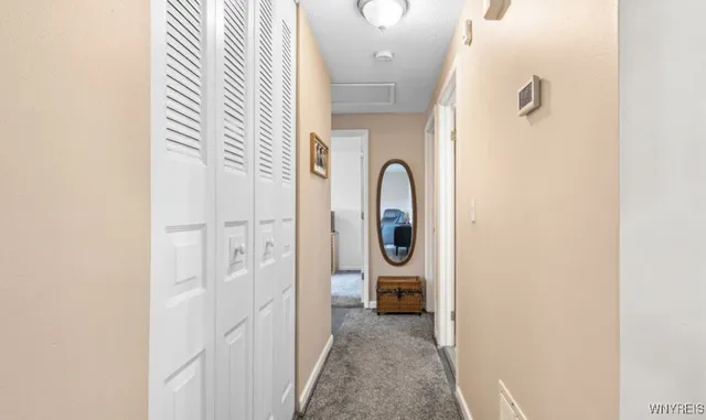 $235,000 | 6558 Royal Parkway South, Lockport Town, NY 14094