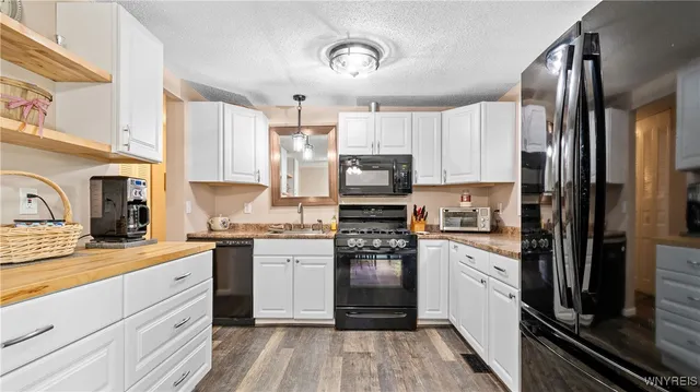 $235,000 | 6558 Royal Parkway South, Lockport Town, NY 14094