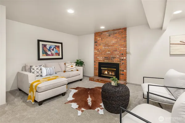 $874,950 | 19921 10th Drive Southeast, Bothell, WA 98012