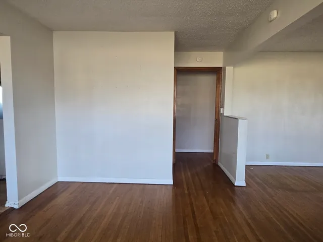 $110,000 | 700 East Mary Lane, Terre Haute, IN 47802