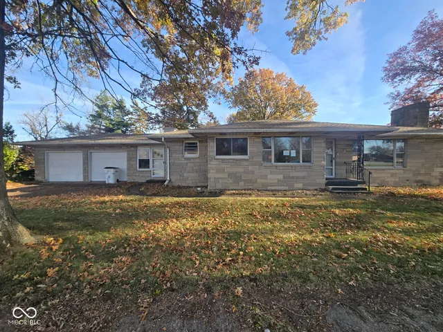 $110,000 | 700 East Mary Lane, Terre Haute, IN 47802